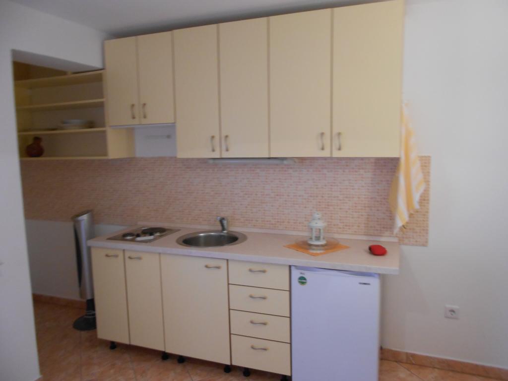 Apartments Luvi Trogir Quarto foto