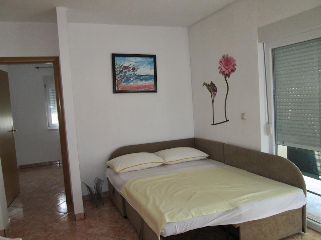 Apartments Luvi Trogir Quarto foto
